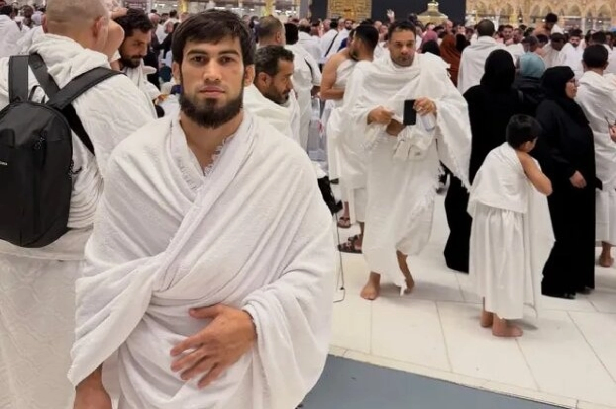 روزهای پر خبر کشتی‌گیر روس استقلال؛ از تغییر تابعیت تا سفر به مکه