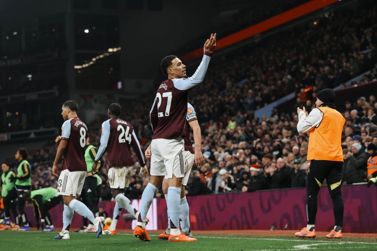 امری یک تیم مدعی ساخت؛ رکورد ۱۱۱ ساله ویلا شکست