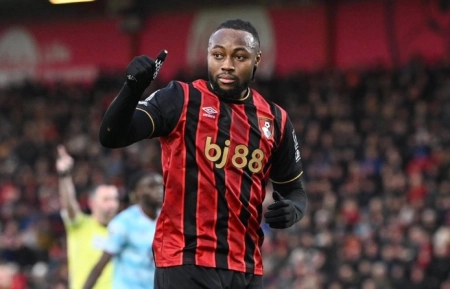 پپ به جای اسلوت و آموریم؛ شاه ماهی نقل و انتقالات مقصد خود را انتخاب کرد