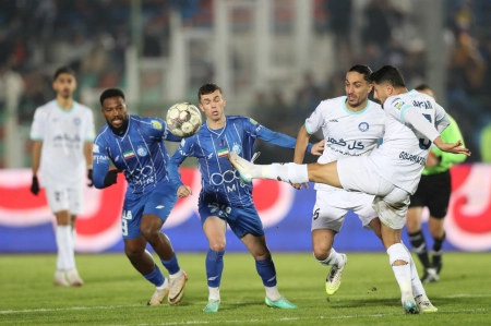 آزمون سخت استقلال مقابل تراکتور؛ بازی بدون خارجی‌ها