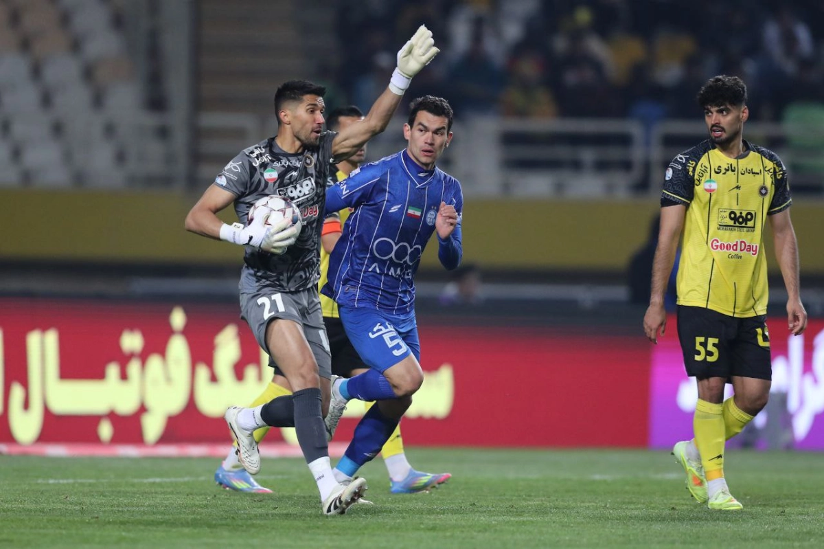 استوری جنجالی حسینی علیه ساپینتو: ناراحتی به نکونام خیانت نکردم؟ + عکس