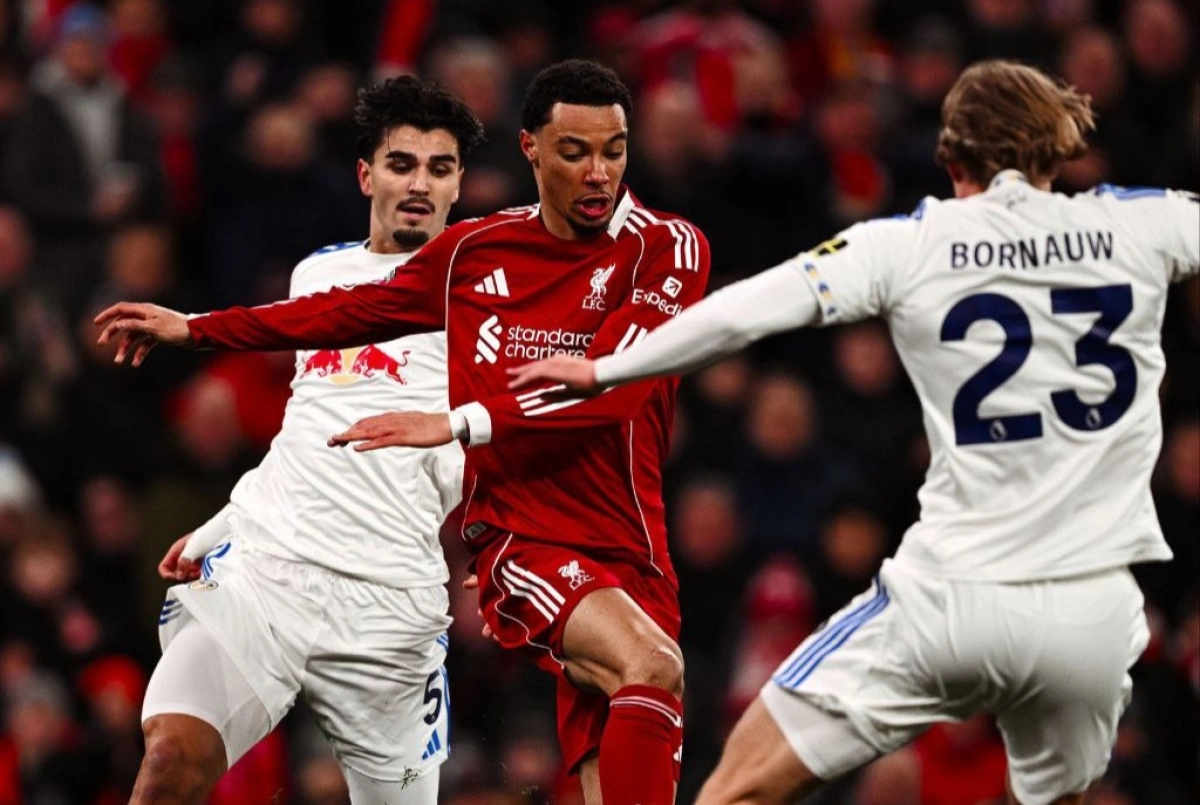 لیورپول ۰ - 0 لیدز یونایتد؛ فارکه دوباره ترمز قرمزها را کشید