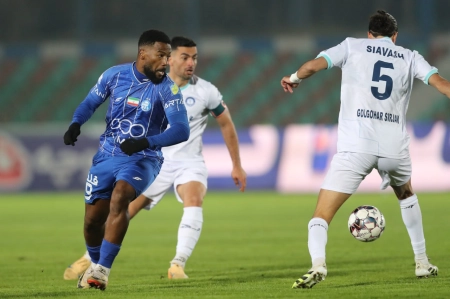 بازگشت داکنز نازون به تمرینات استقلال پس از دیدار با خانواده