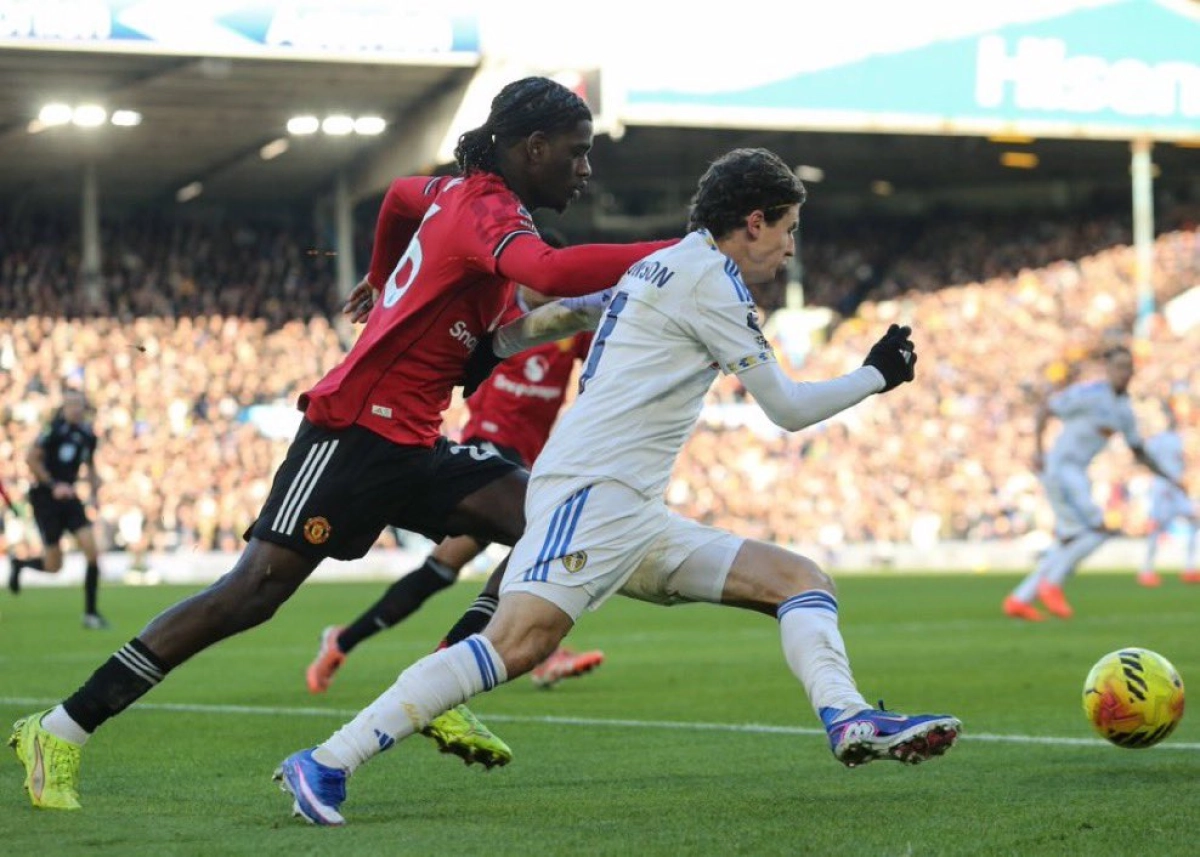 لیدز یونایتد ۱-۱ منچستریونایتد؛ خبری از هدیه سال نو نبود