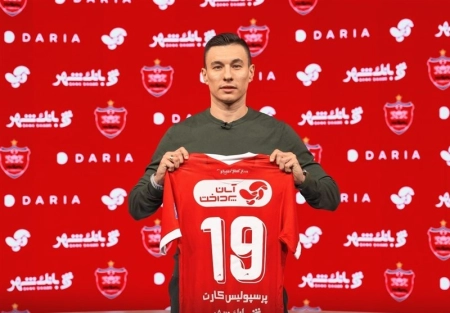 رونمایی از خرید جدید پرسپولیسی‌ها در اردوی تمرینی قطر + عکس