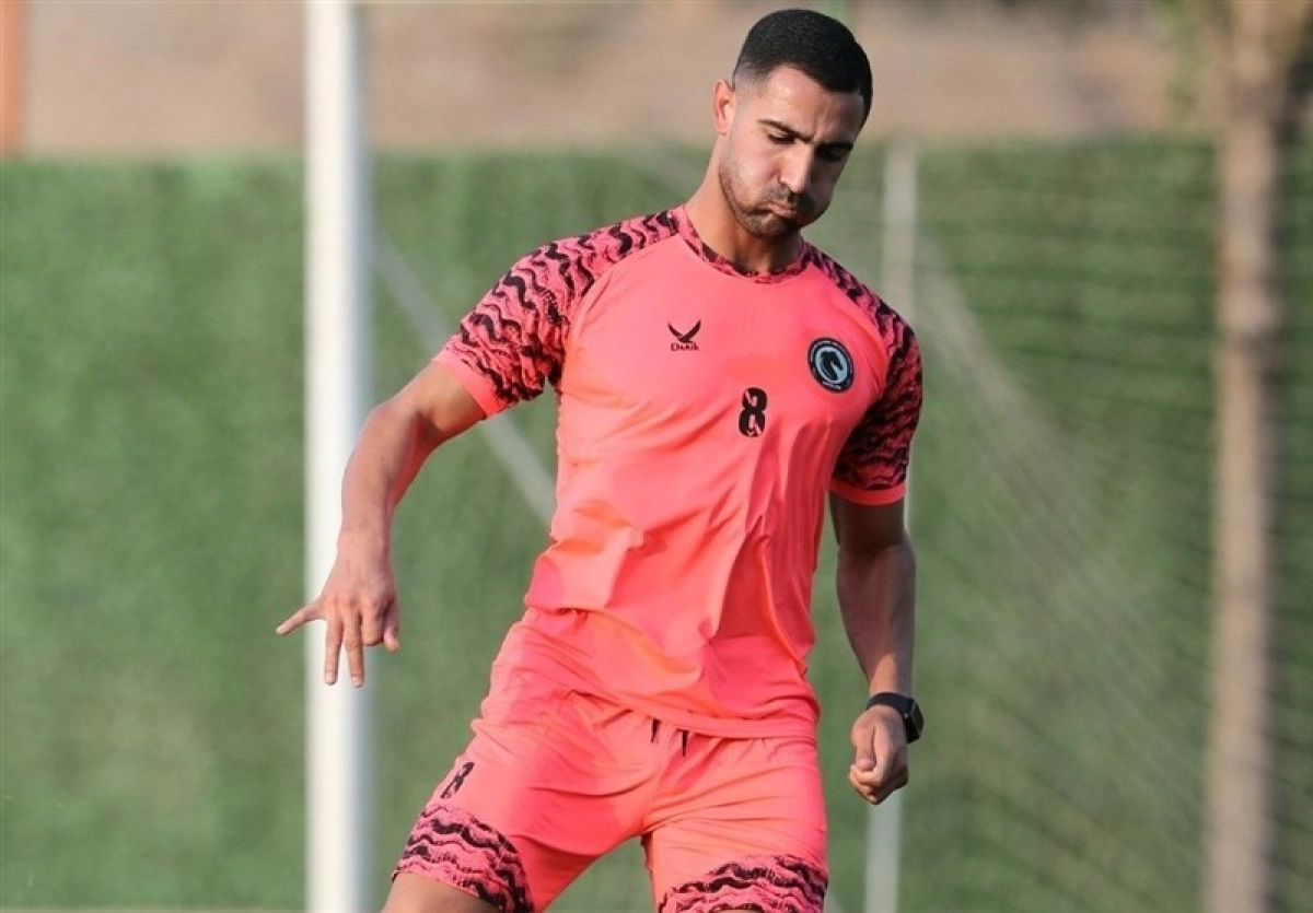 هافبک پیکان، قراردادش را فسخ کرد