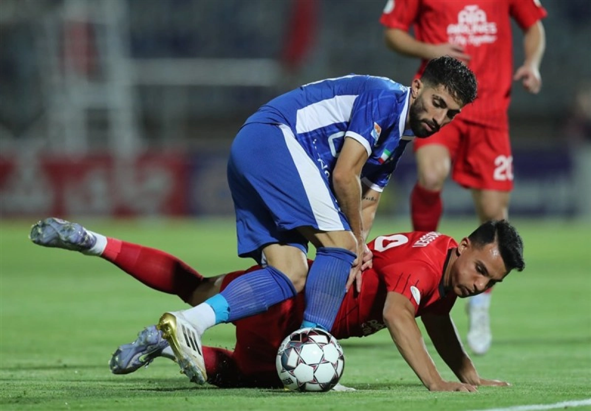 نقشه پرسپولیس برای صدر از مسیر شیراز؛ استقلال دبل می‌کند یا تراکتور؟!