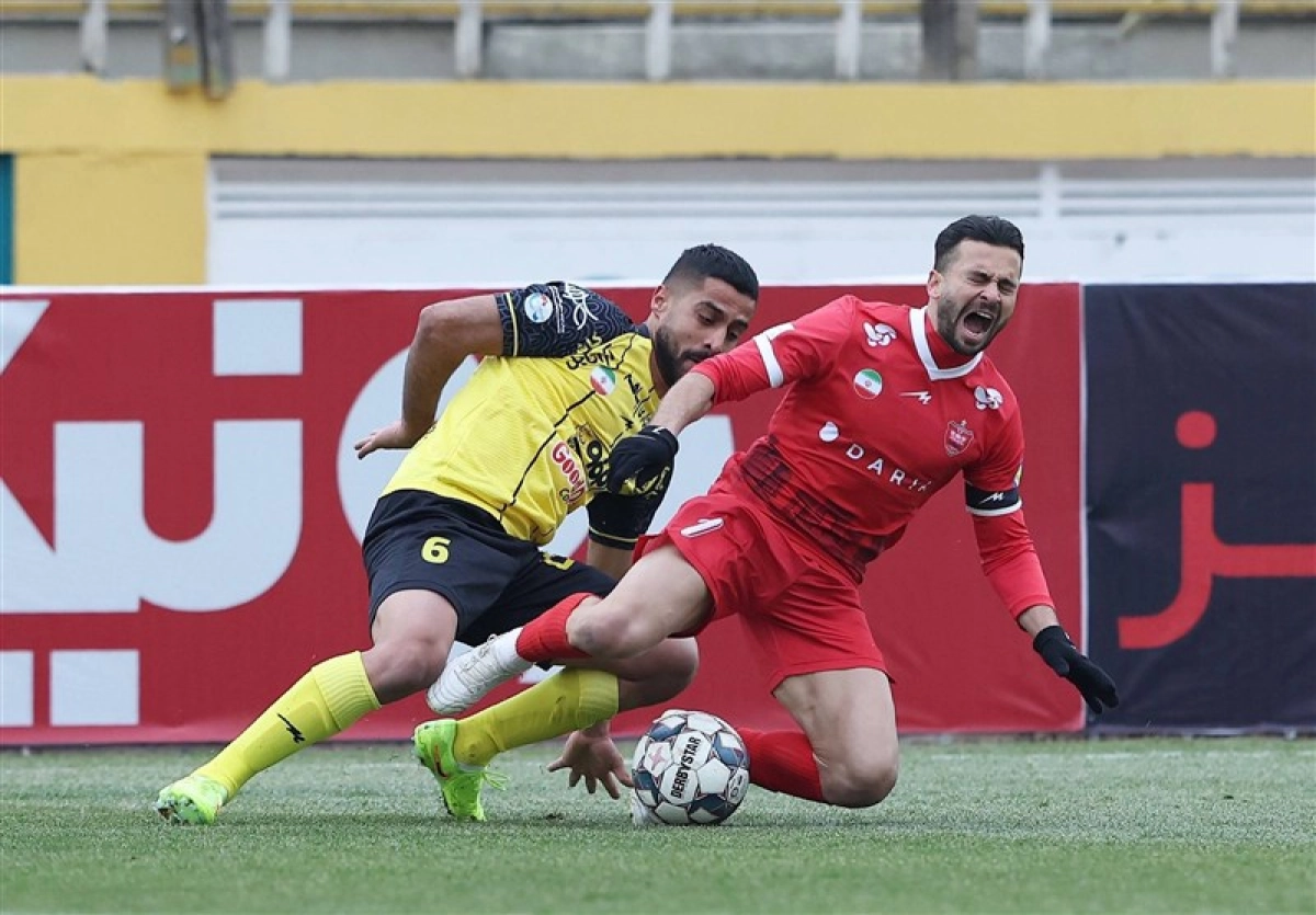 پرسپولیس ۲-۱ سپاهان؛ هوای برفی به ازبک‌ها ساخت