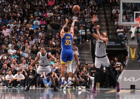 شب تلخ و شیرین در NBA: واریرز با «شِف» بر مینه‌سوتا غلبه کرد، کلیپرز بروکلین را در هم کوبید!