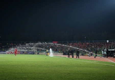 ترمیم چمن پس از نیم‌فصل؛ آیا پرسپولیس و استقلال باز می‌گردند؟