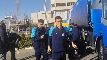 حضور عارف آقاسی در اردوی استقلال برای دیدار با پیکان