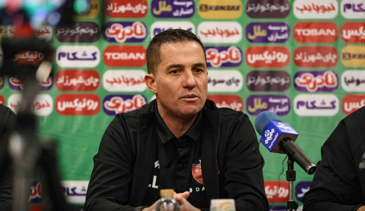 اوسمار: برای پیروزی مقابل چادرملو باید سرسخت باشیم