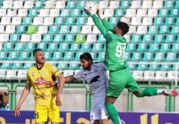 جنجال تازه کلید خورد؛ فجر به دنبال 3 بر صفر شدن بازی با ذوب آهن