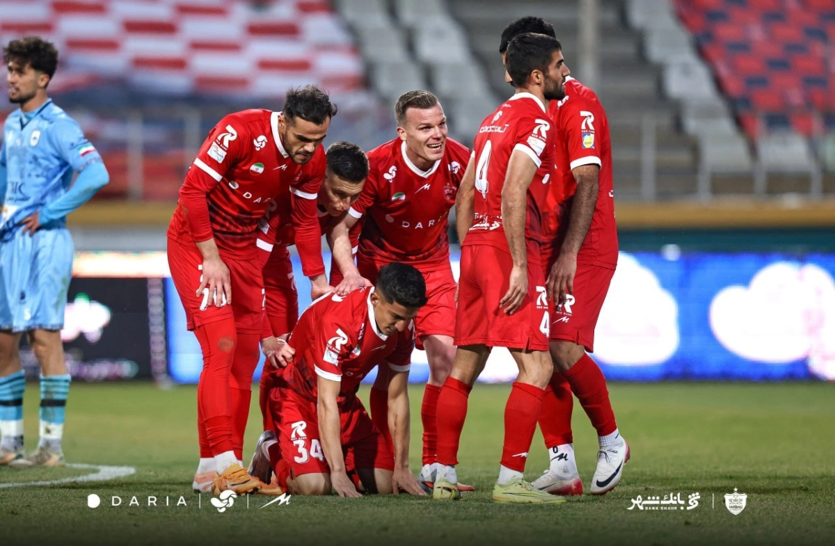 انتقاد صریح از اوسمار؛ پرسپولیس نتیجه نمی‌گرد، بد هم بازی می‌کند!