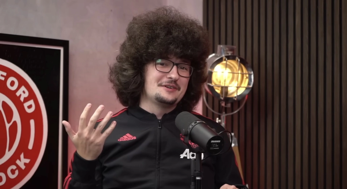 طغیان اسطوره یونایتد علیه هوادار مشهور شیاطین سرخ!