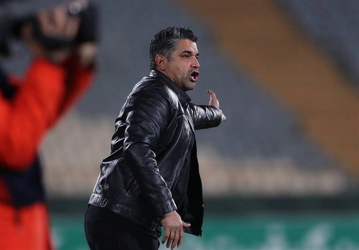 سرمربی فجر علیه منتقدان: یادتان باشد من پیروز قربانی هستم!