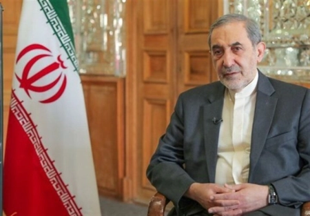 هشدار جدی ولایتی به کشورهای عربی ؛ به ترامپ احمق بفهمانید که خلیج فارس جای قمار نیست