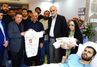 پیراهن تیم ملی، هدیه ملی‌پوشان به جانباز جنگ تحمیلی سوم + عکس