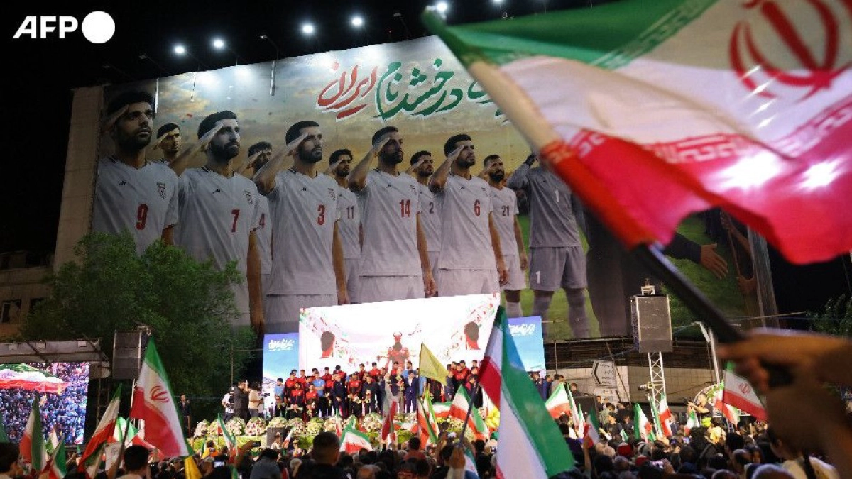 تیم ملی در میدان انقلاب جهانی شد + عکس