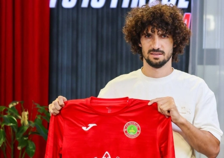 ستاره سابق پرسپولیس استقلالی شد