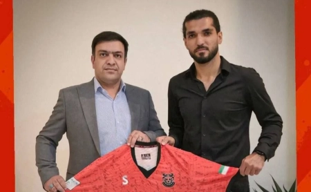 ستاره استقلالی نارنجی‌پوش شد