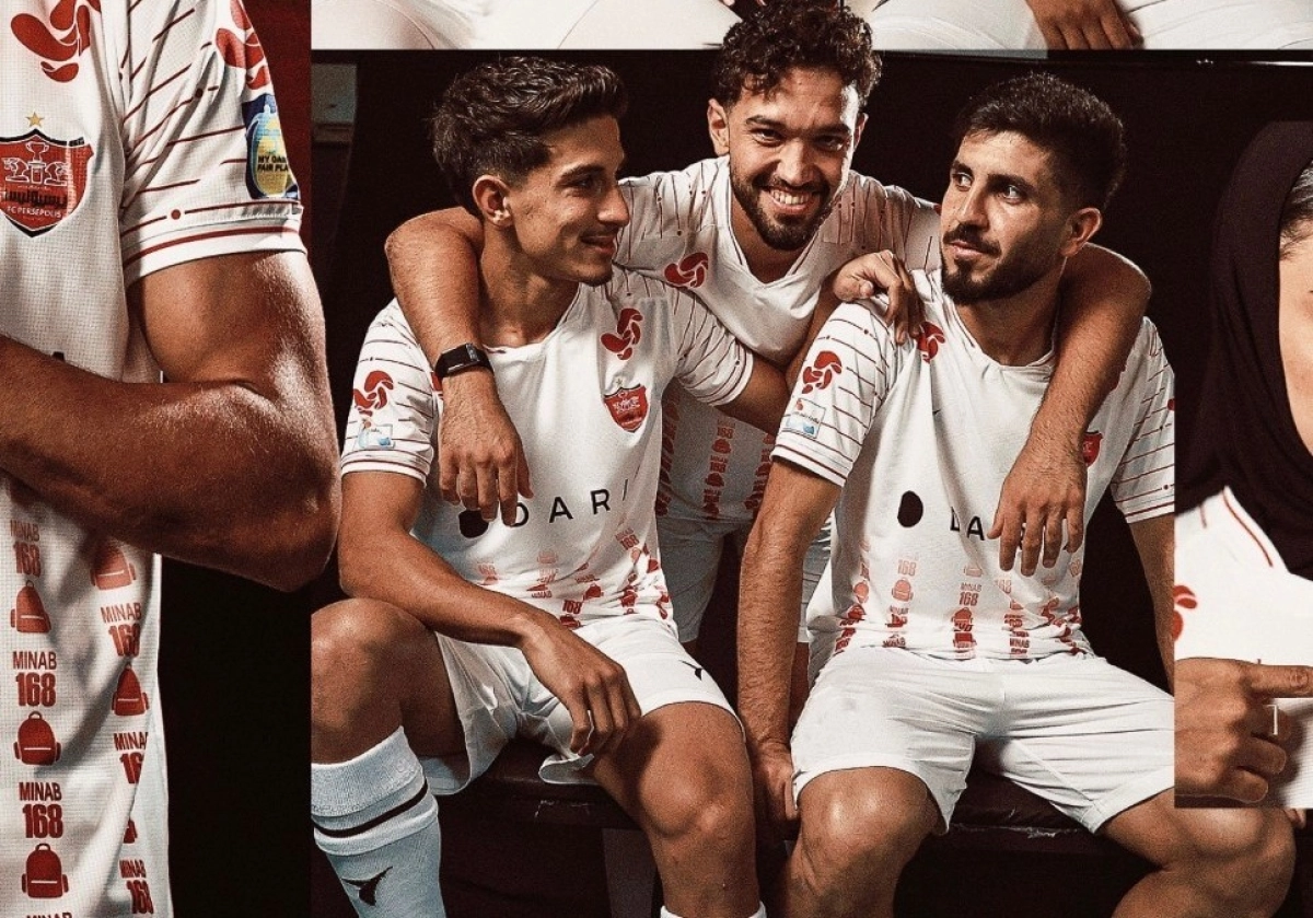 به یاد شهدای میناب؛ رونمایی از پیراهن‌های دوم پرسپولیس + عکس