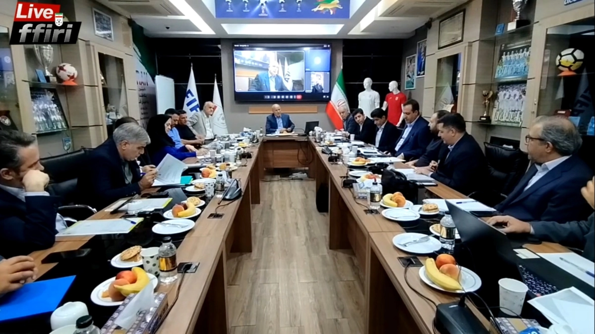 نشست سرنوشت‌ساز هیئت‌رئیسه با حضور امیر قلعه‌نویی