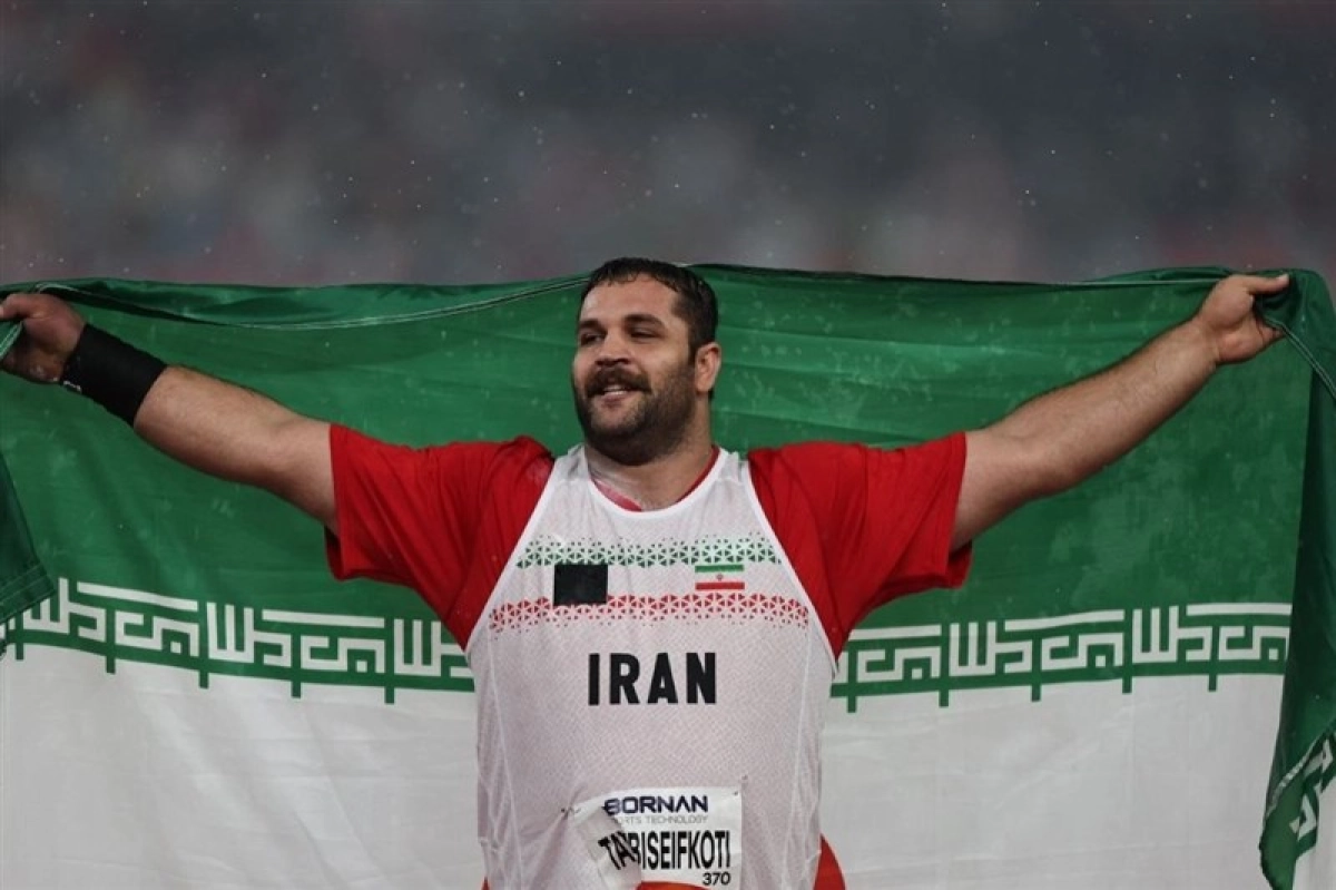 طلا با طعم رکوردشکنی تاریخی؛ طیبی بر سکوی اول پرتاب وزنه