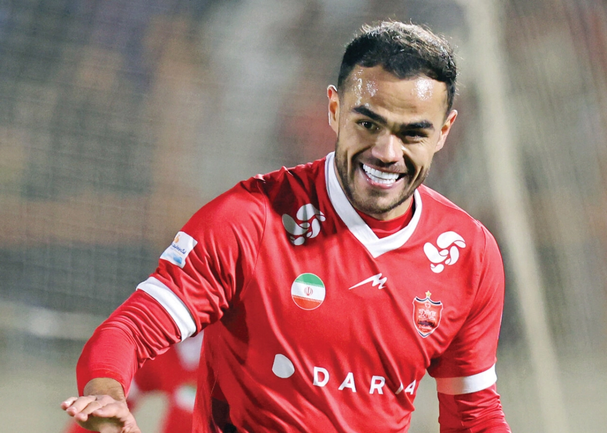 پایان نگرانی سرخپوشان؛ ستاره پرسپولیس به نساجی رسید